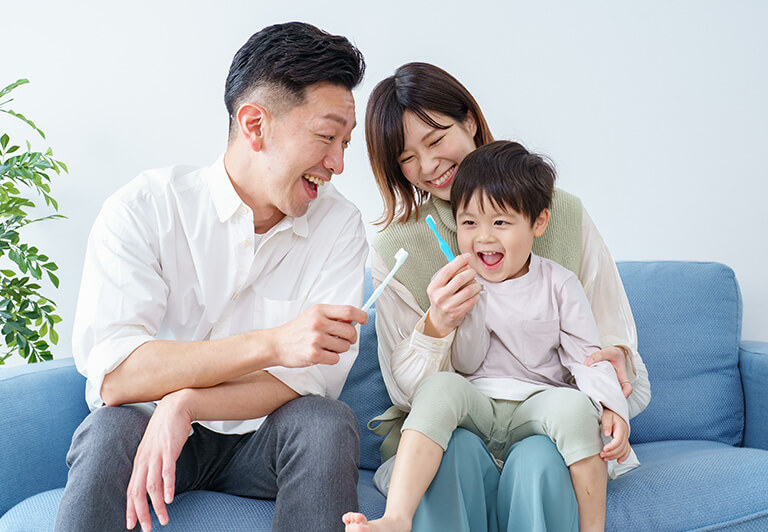 ご家族全員の笑顔のために。0歳から通える「家族向け診療体制」。