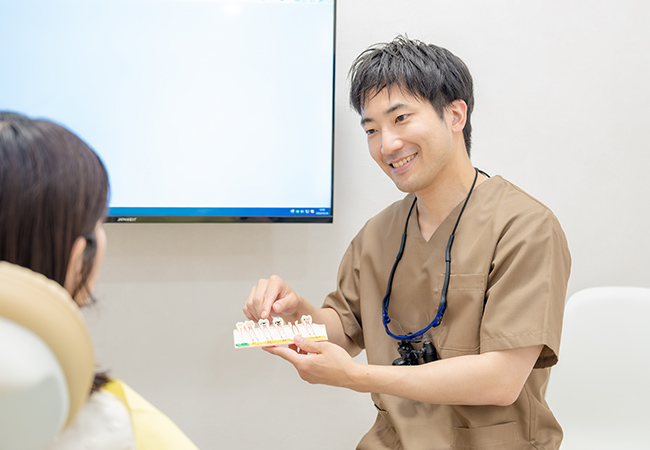 医師が説明している様子
